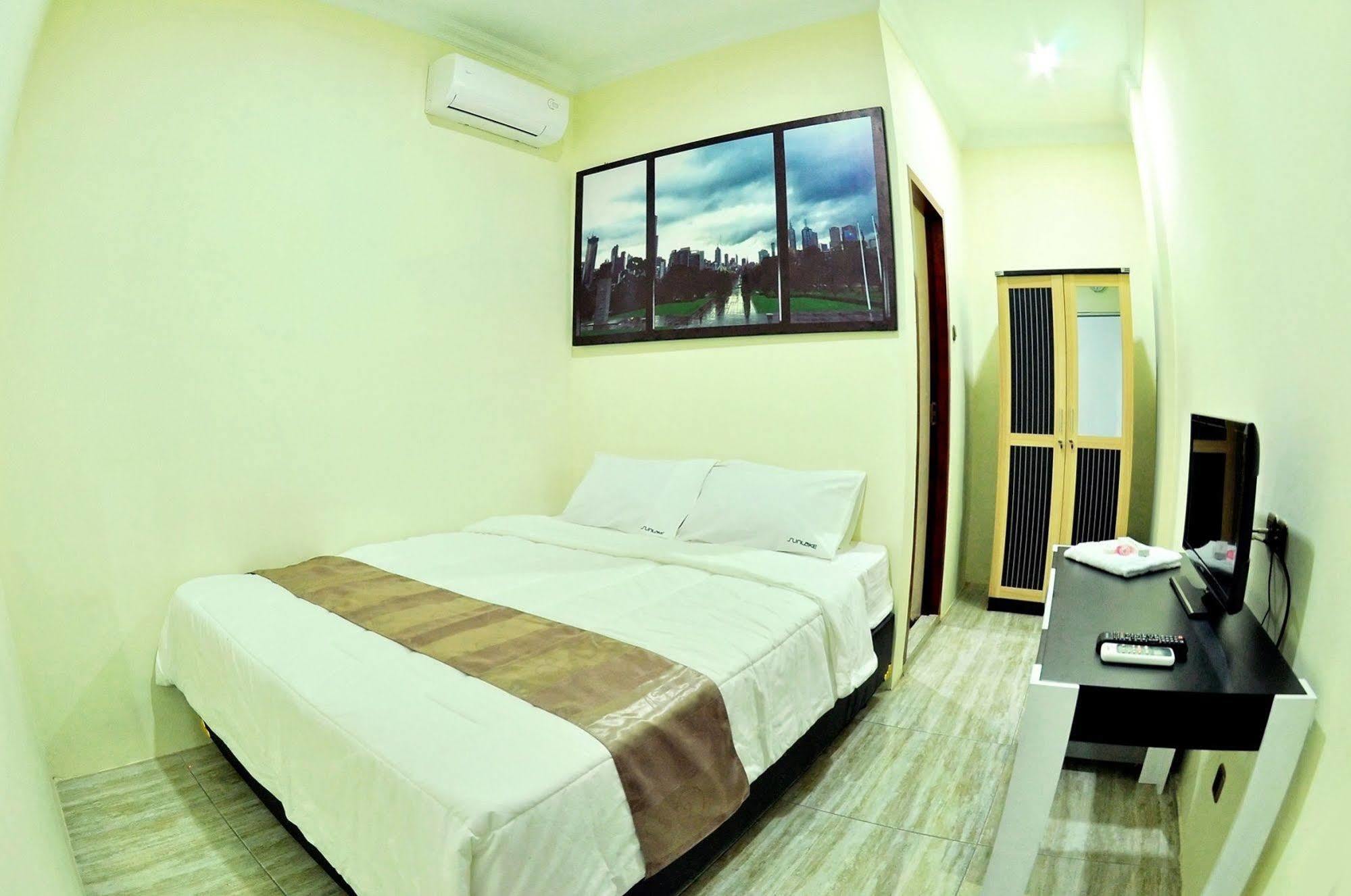 Ds Colive Peterongan Hotel Semarang Exterior photo